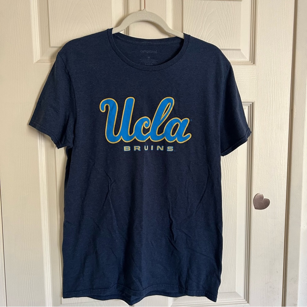 UCLA bruins navy t-shirt size M